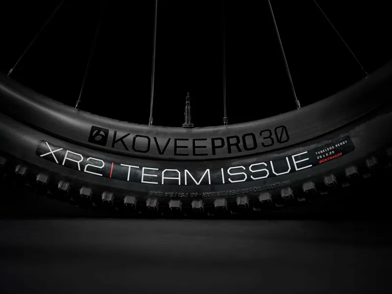 TREK Supercaliber 9.8 GX AXS Full Suspension XC Mountain Bike in Crimson-3