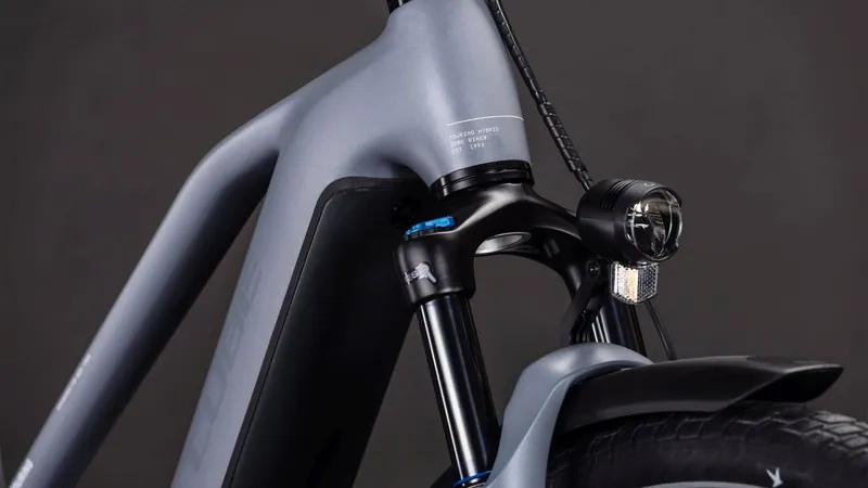 Cube Touring Hybrid Pro T 800Wh Electric Hybrid Bike in Pearlgrey and Black-2