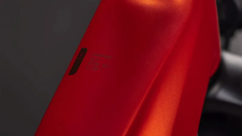 Cube Touring Hybrid Comfort SLX 800Wh Electric Hybrid Bike in Chilli and Chrome-3