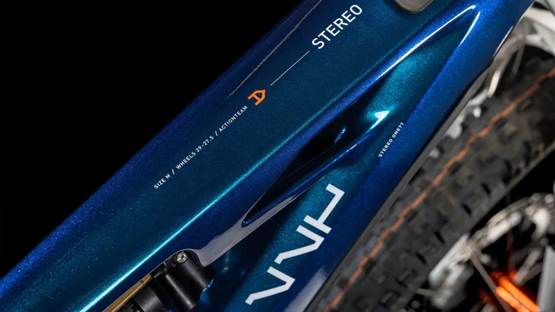 Cube Stereo Hybrid ONE77 HPC AT 800Wh Full Suspension Electric Mountain Bike in Actionteam-2