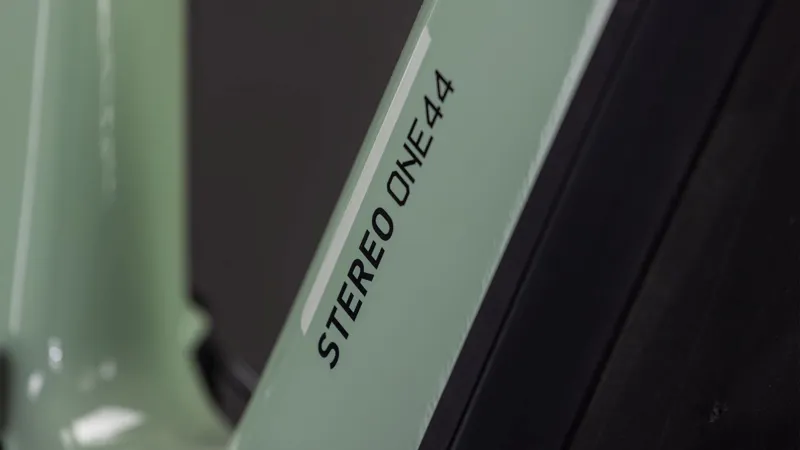 Cube Stereo Hybrid ONE44 HPC Race 800WH Electric Full Suspension Mountain Bike in Driedherbs and Black-3