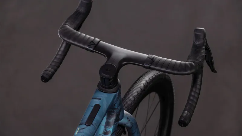 Cube Nuroad C:62 SLT Gravel Bike in Royalgreen and Fume-3