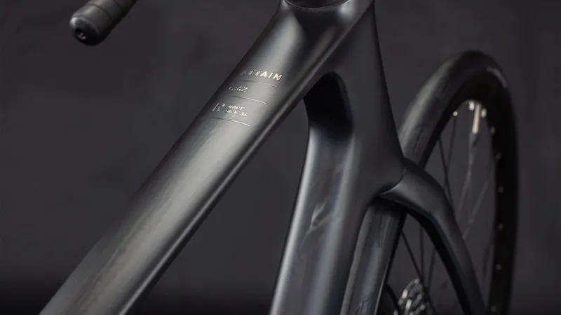 Cube Attain C:62 Race Road Bike in Blackline-3