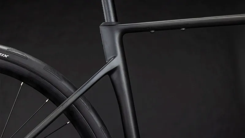Cube Attain C:62 Race Road Bike in Blackline-2