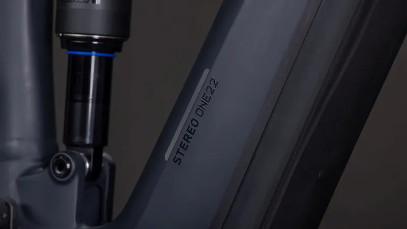 Cube Stereo Hybrid ONE22 Pro 600Wh Electric Full Suspension Mountain Bike in Night and Chrome-3