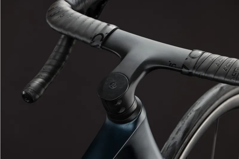 Cube Litening Air C:68X SLX Road Bike in Liquidblue and Crisscross-6