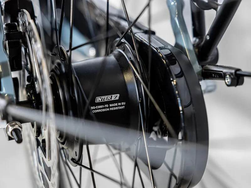 TREK District+ 3 400Wh Lowstep Electric Hybrid Bike in Battleship Blue-5