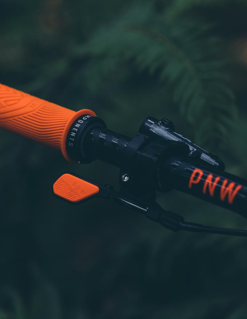 PNW Loam Lever 2 in Black-5