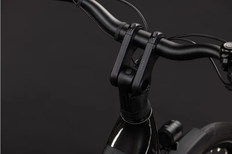 Cube Supreme Hybrid Comfort ONE EE 600Wh Electric Hybrid Bike in Gunmetal and Reflex-3