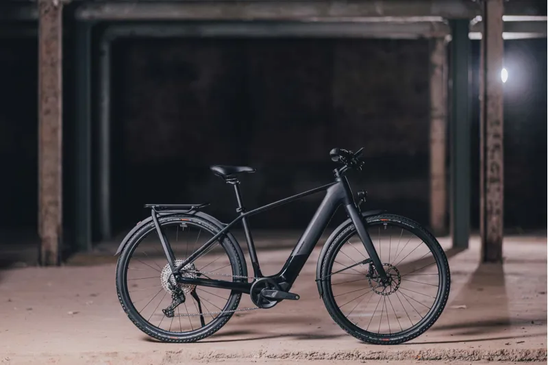 Cube Kathmandu C:62 SLX 400X Electric Hybrid Bike in Carbon and Black-3