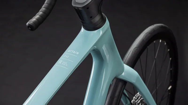 Cube Attain C:62 Race Road Bike in Skylightblue and Cyan-3