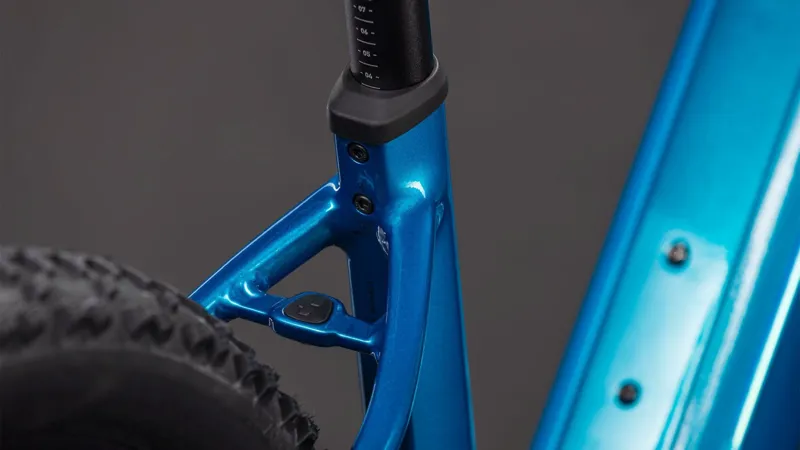 Cube Reaction Hybrid Performance EE 600Wh Electric Mountain Bike in Electricblue adn Dazzle-1