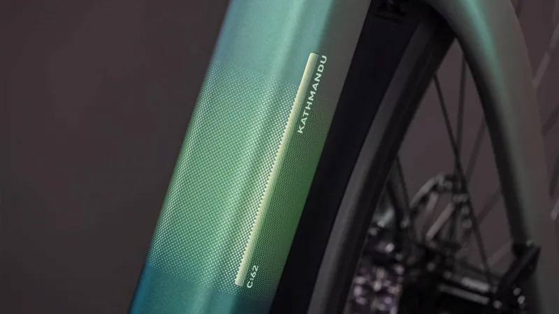 Cube Kathmandu Hybrid C:62 SLT EE 400Wh Electric Hybrid Bike in Seafoam and Chrome-2