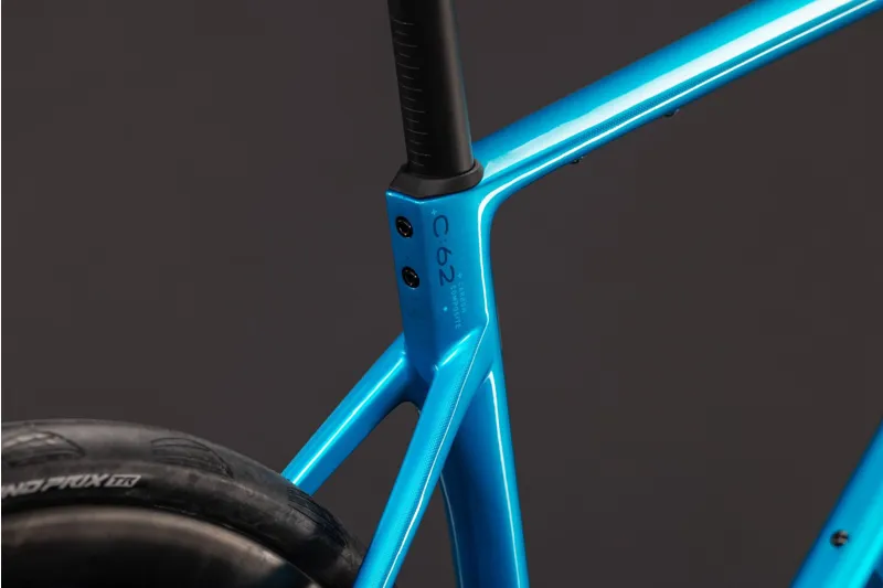Cube Attain C:62 SLX Road Bike in Bali and Blue-2
