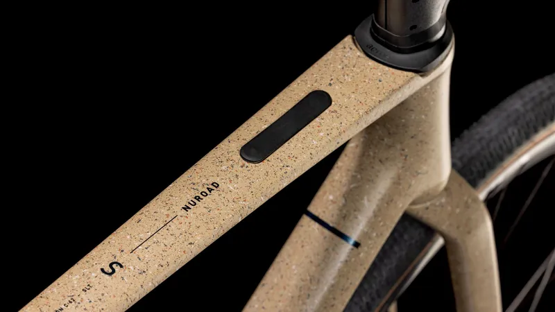 Cube Nuroad C:62 SLT Gravel Bike in Mineralgrit Black-4