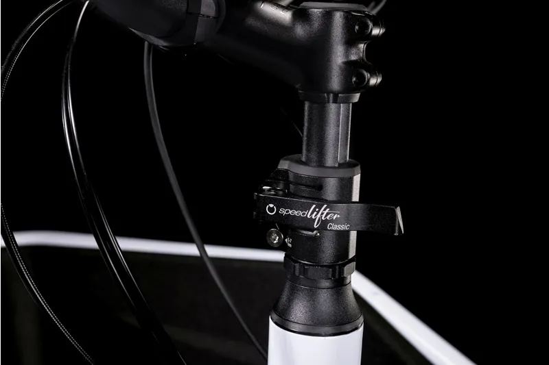 Cube Cargo Dual Hybrid 1000Wh Electric Cargo Bike in Flashwhite and Black-1