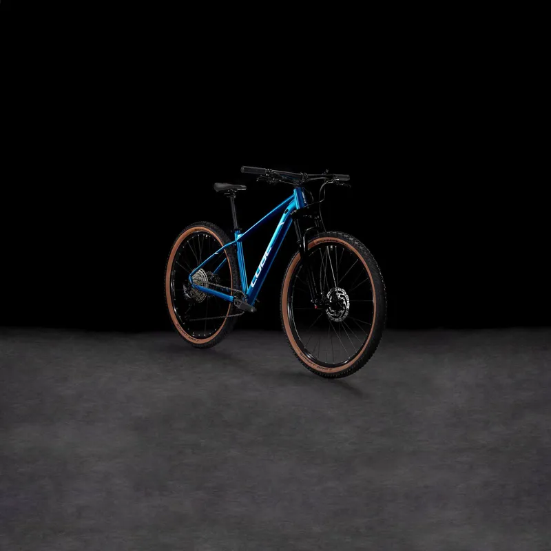 Cube Attention Pro Hardtail Mountain Bike in Metallicteal and White-6