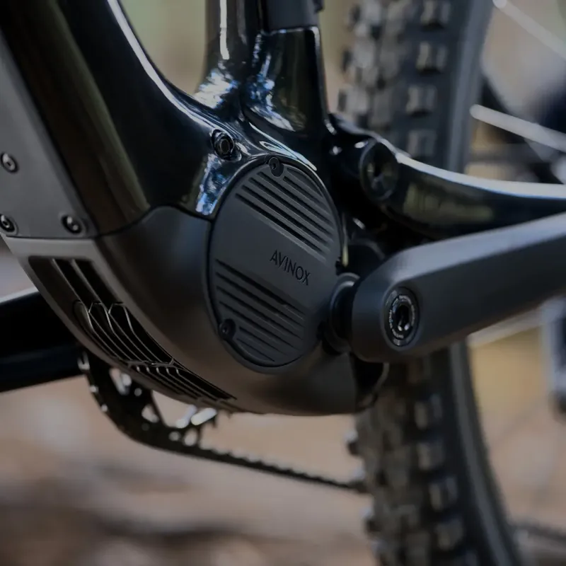 Amflow PL Carbon 800Wh Electric Full Suspension Mountain Bike in Satin Silver-4