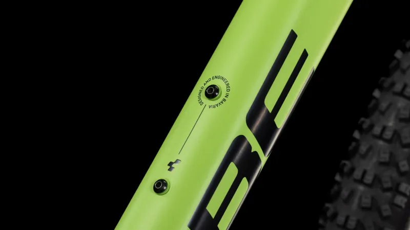 Cube Aim ONE Hardtail Mountain Bike in Lemondsqueeze and Black-3