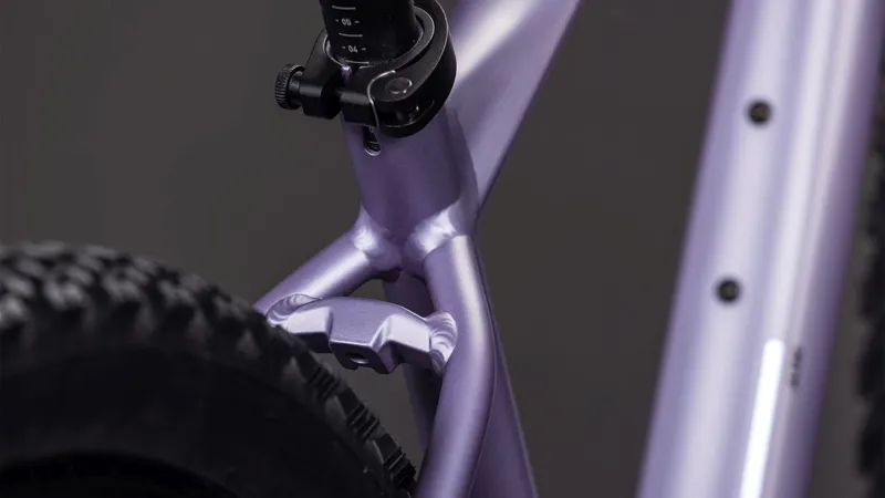 Cube Aim One Mountain Bike in Lightpurple and Chrome-4
