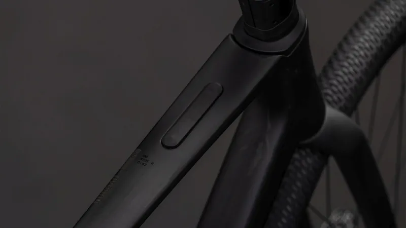 Cube Nuroad C:62 ONE Gravel Bike in Blackline-3