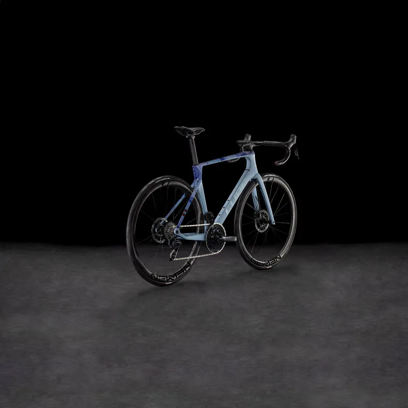 Cube Agree C:62 SLX Road Bike in Pigeonblue and Art-8