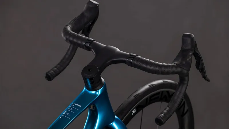 Cube Litening Air C:68X SLX Road Bike in Chromeblue and Liquidblue-4