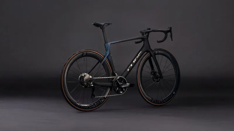 Cube Agree C:62 SLT Road Bike in Black-10