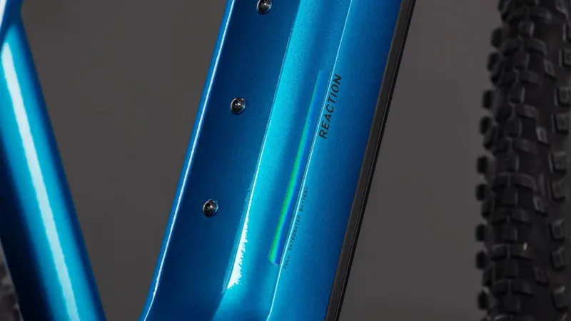 Cube Reaction Hybrid Performance 600Wh Electric Mountain Bike in Electricblue and Dazzle-3