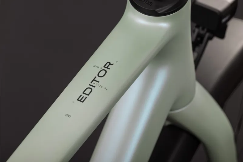 Cube Editor ONE FE Hybrid Bike in Glintsand and Black-1
