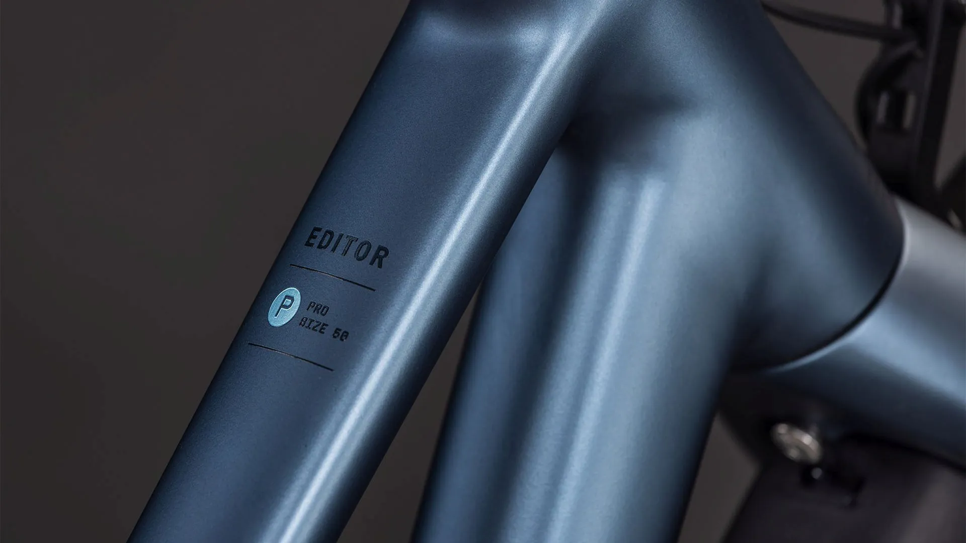Cube Editor Pro FE Hybrid Bike in Mineralblue and Chrome 2026 T ...