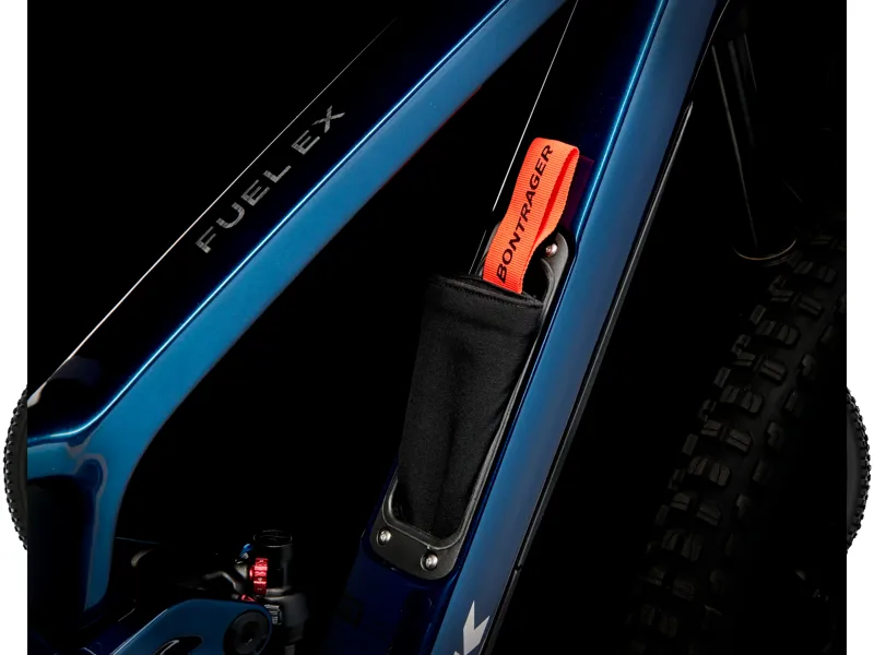TREK Fuel Ex 9.8 XT Gen 6 Full Suspension Mountain Bike in Mulsanne Blue-8