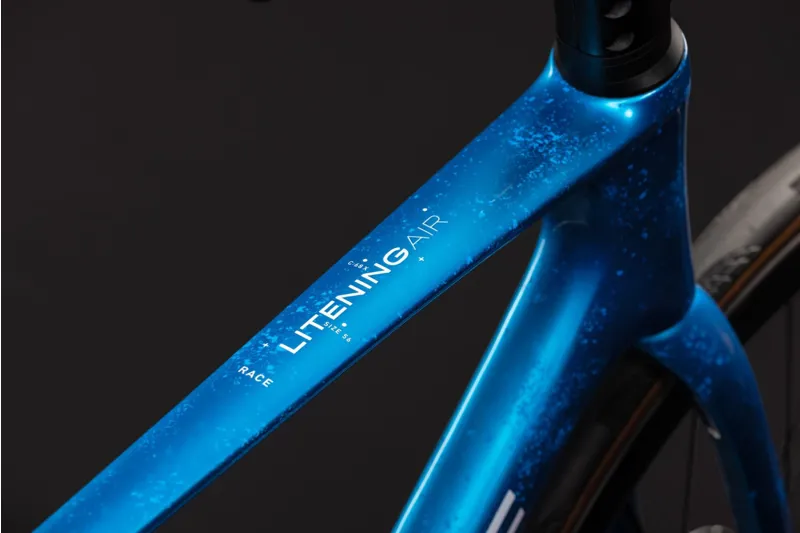 Cube Litening Air C:68X Race Road Bike in Bluetwister and Prizm-3