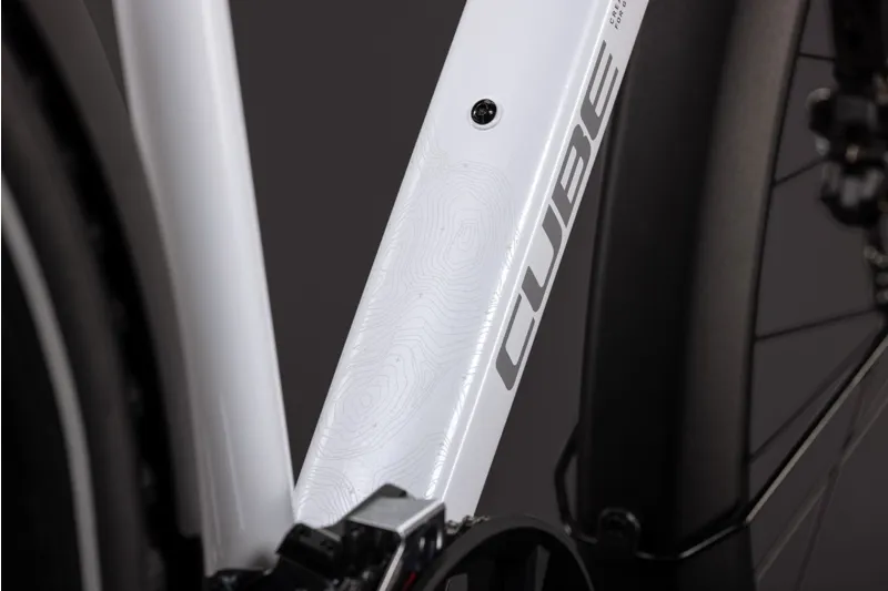 Cube Nature Pro FE Hybrid Bike in Metallicwhite and Reflex-5