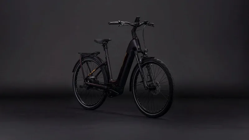 Cube Kathmandu Hybrid Comfort SLX EE 800Wh Electric Hybrid Bike in Solareclipse and Gold-6