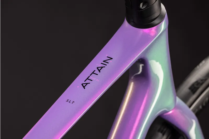 Cube Attain C:62 SLT Road Bike in Cosmicpurple and Black-2