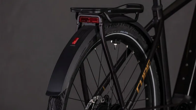 Cube Kathmandu Hybrid Comfort SLX 800Wh Electric Hybrid Bike in Solareclipse and Gold-3