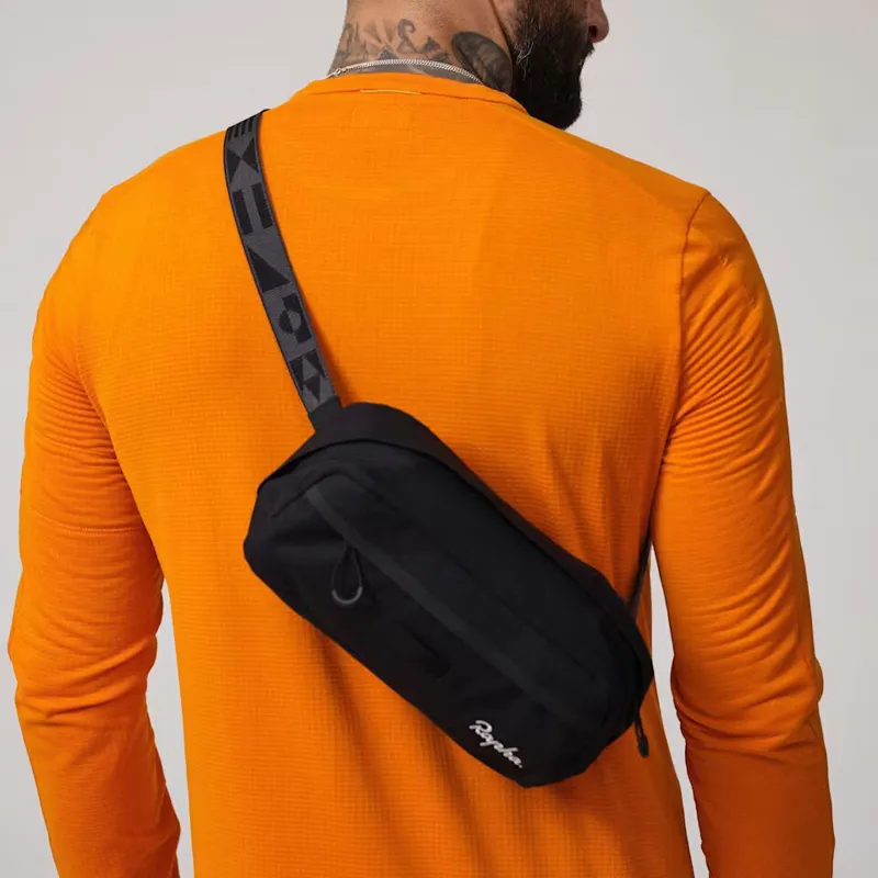 Rapha Explore Bar Bag in Black-5