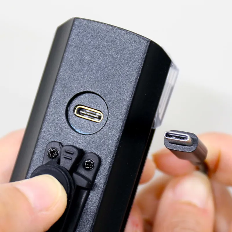 Cateye AMPP 1700 Front Bike Light-2