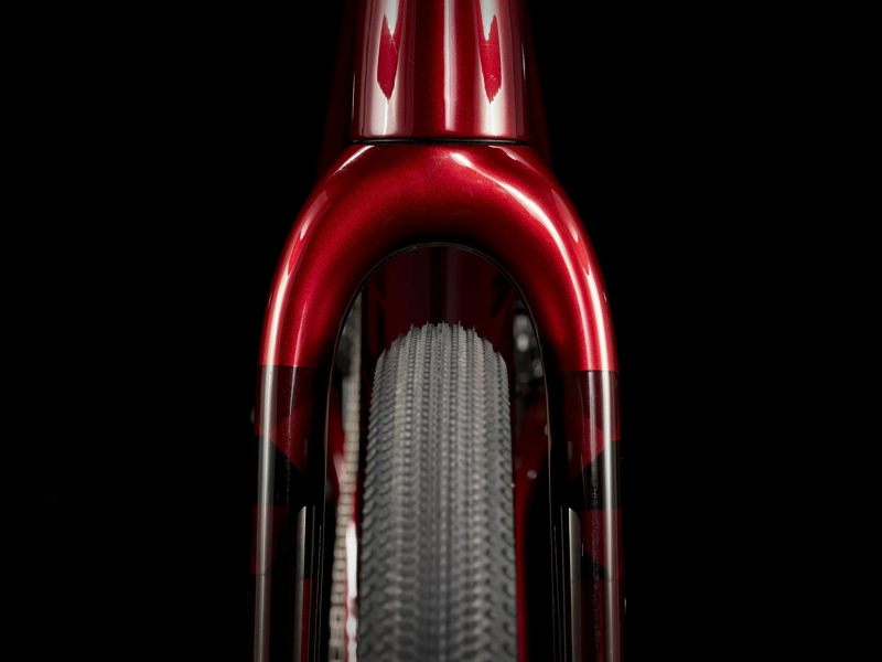 TREK Checkpoint SL 6 AXS Gravel Bike in Crimson and Carbon Red Smoke-7