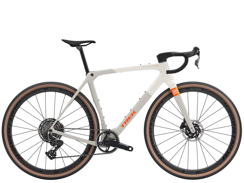 TREK Checkmate SLR 7 AXS Gravel Bike in Era White and Buff Beige