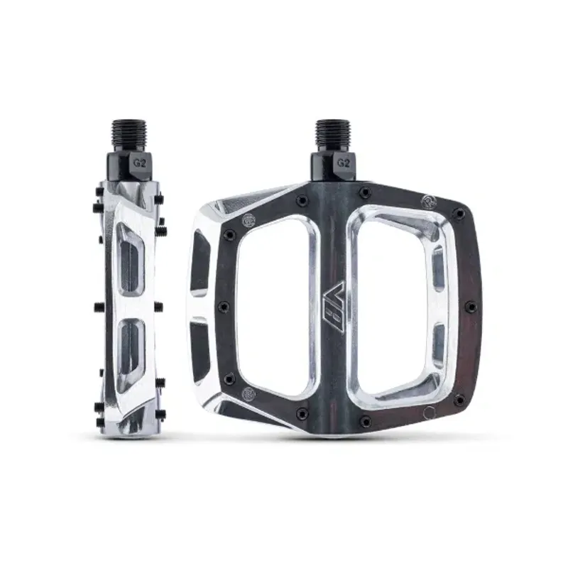 DMR V8 Flat Mountain Bike Pedals in Silver