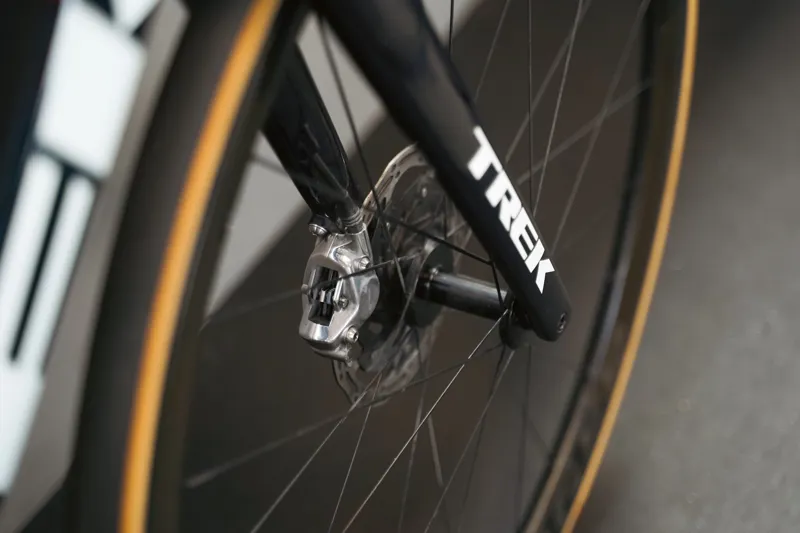 EX-DEMO TREK Emonda SLR 9 Road Bike in Red and Blue - 56cm-5