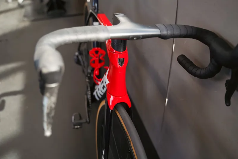 EX-DEMO TREK Emonda SLR 9 Road Bike in Red and Blue - 56cm-11