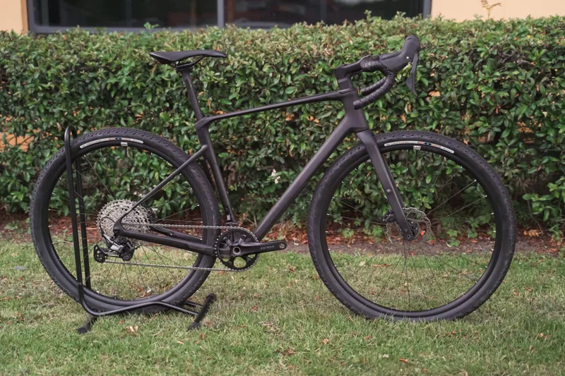 Used Cube Nuroad C:62 ONE in Blackline - Size Medium