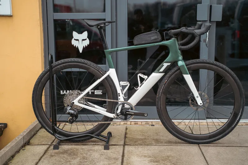 EX DEMO 3T Exploro Gravel Bike in Green and White - 56cm