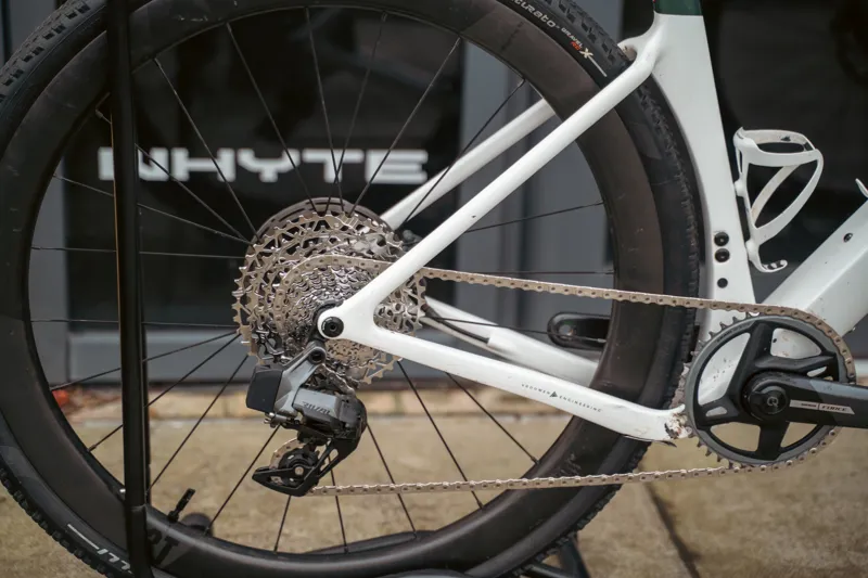 EX DEMO 3T Exploro Gravel Bike in Green and White - 56cm-1