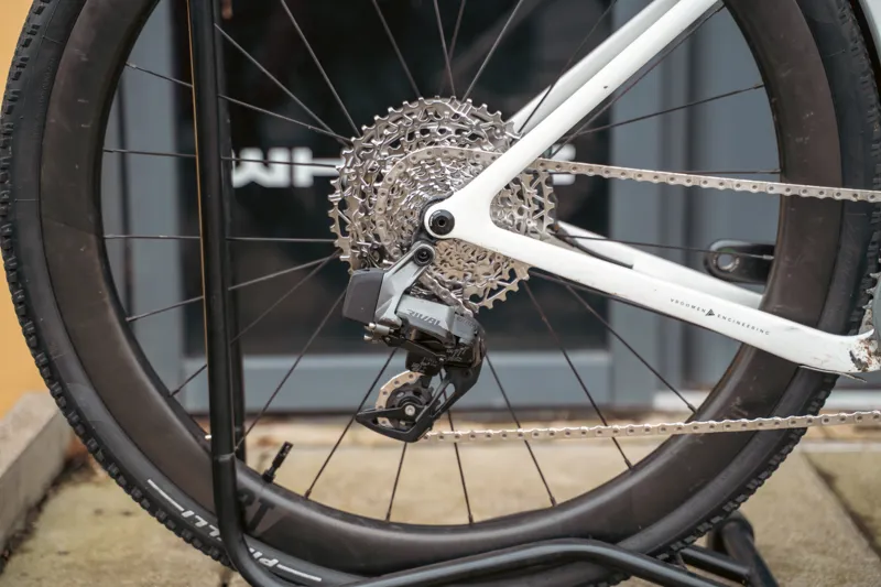 EX DEMO 3T Exploro Gravel Bike in Green and White - 56cm-2