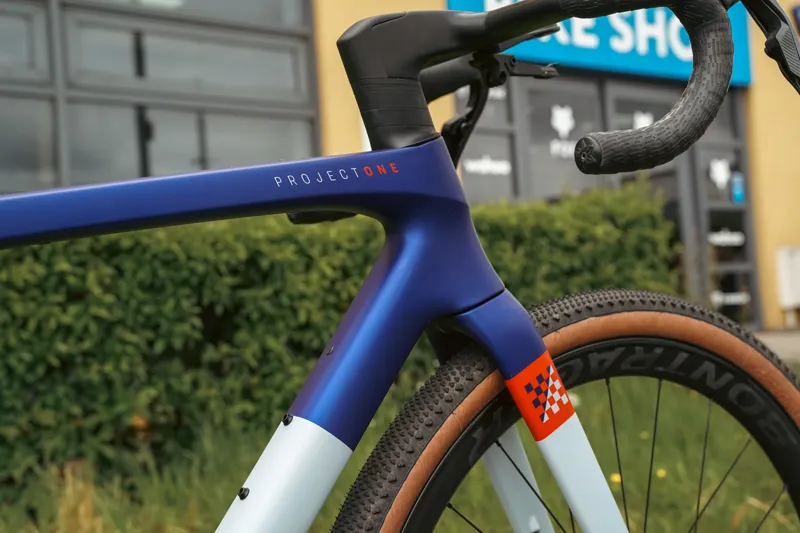 EX-DEMO TREK Checkmate SLR 9 AXS Gravel Bike in Matte Hex Blue and Plasma Grey - Medium/Large-9