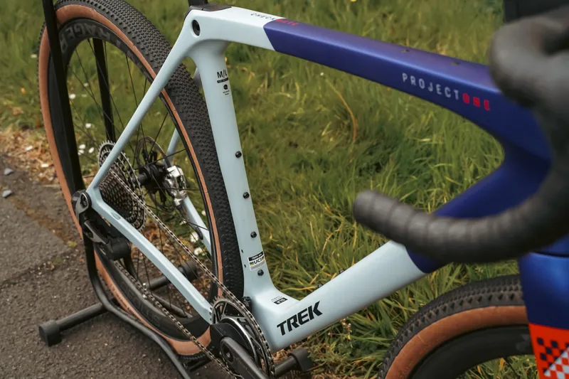 EX-DEMO TREK Checkmate SLR 9 AXS Gravel Bike in Matte Hex Blue and Plasma Grey - Medium/Large-11